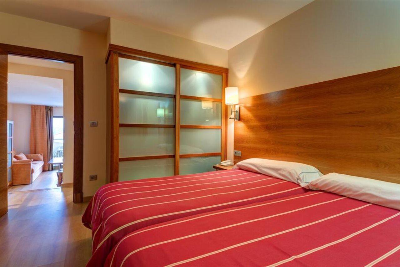 Hotel Astuy Isla Plana Exterior foto