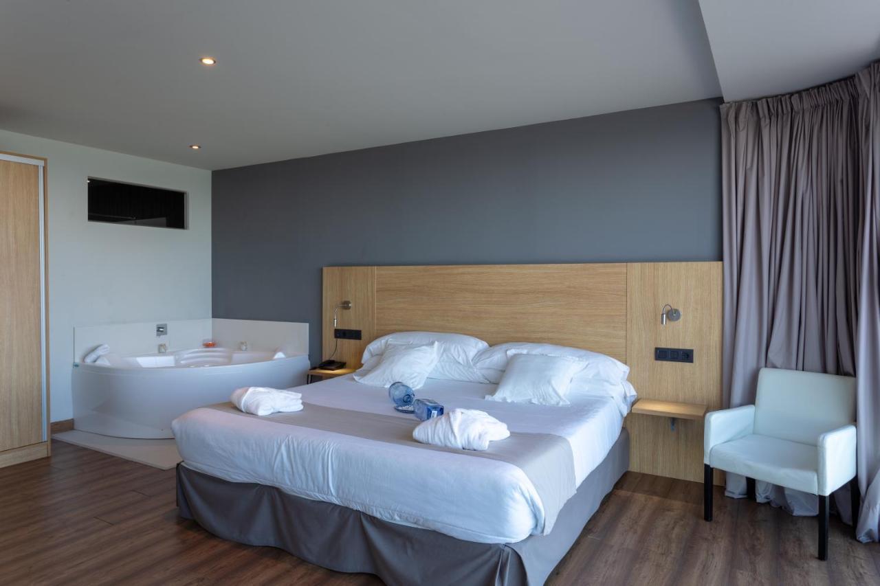 Hotel Astuy Isla Plana Exterior foto